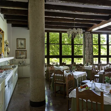 Hotel De 4*